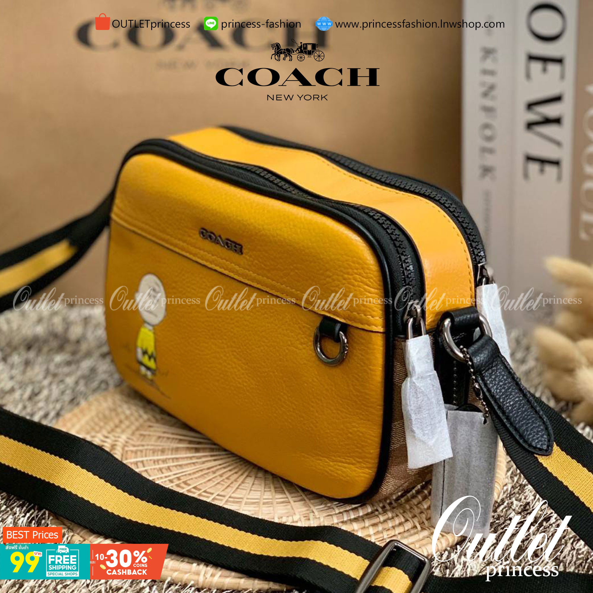 COACH X PEANUTS GRAHAM CROSSBODY WITH CHARLIE BROWN ((C4026)) พร้อมส่งที่ไทย สวยก่อนใครแน่นอน จำนวนจำกัด!! กระเป๋าสะพายแบบครอสบอดี้ร์ รุ่นนี้ใช้ได้ทั้งชาย//หญิงเลยนะคะ หนังแท้ลายหนังนิ่ม สวยงามมากๆ ด้านหน้ามีตัวการ์ตูนเป็นจุดเด่นของรุ่นเลยค่ะ ใช้งานแบบสอง