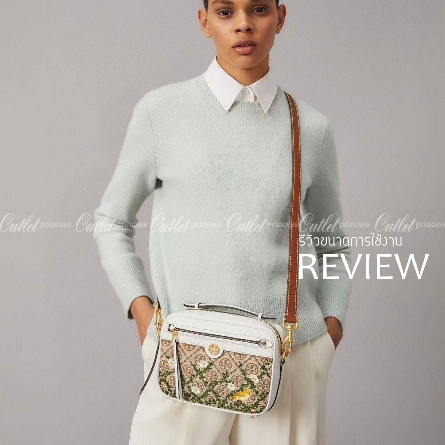 TORY BURCH T MONOGRAM JACQUARD CAMERA BAG ใหม่ล่าสุด ยังไม่เข้าช็อปไทยน้า จัดมาให้สวยเลิศก่อนใคร!! สี hazel ใหม่ หรู ผู้ดีมากๆ กระเป๋าสะพายข้างทรงกล่อง ใช้งานง่าย วัสดุ jacquard woven สลับหนังแท้ มีซิปเปิดปิดด้านหน้า และช่องหลัก ดีไซน์ออกมาให้ดูคลาสสิควิน