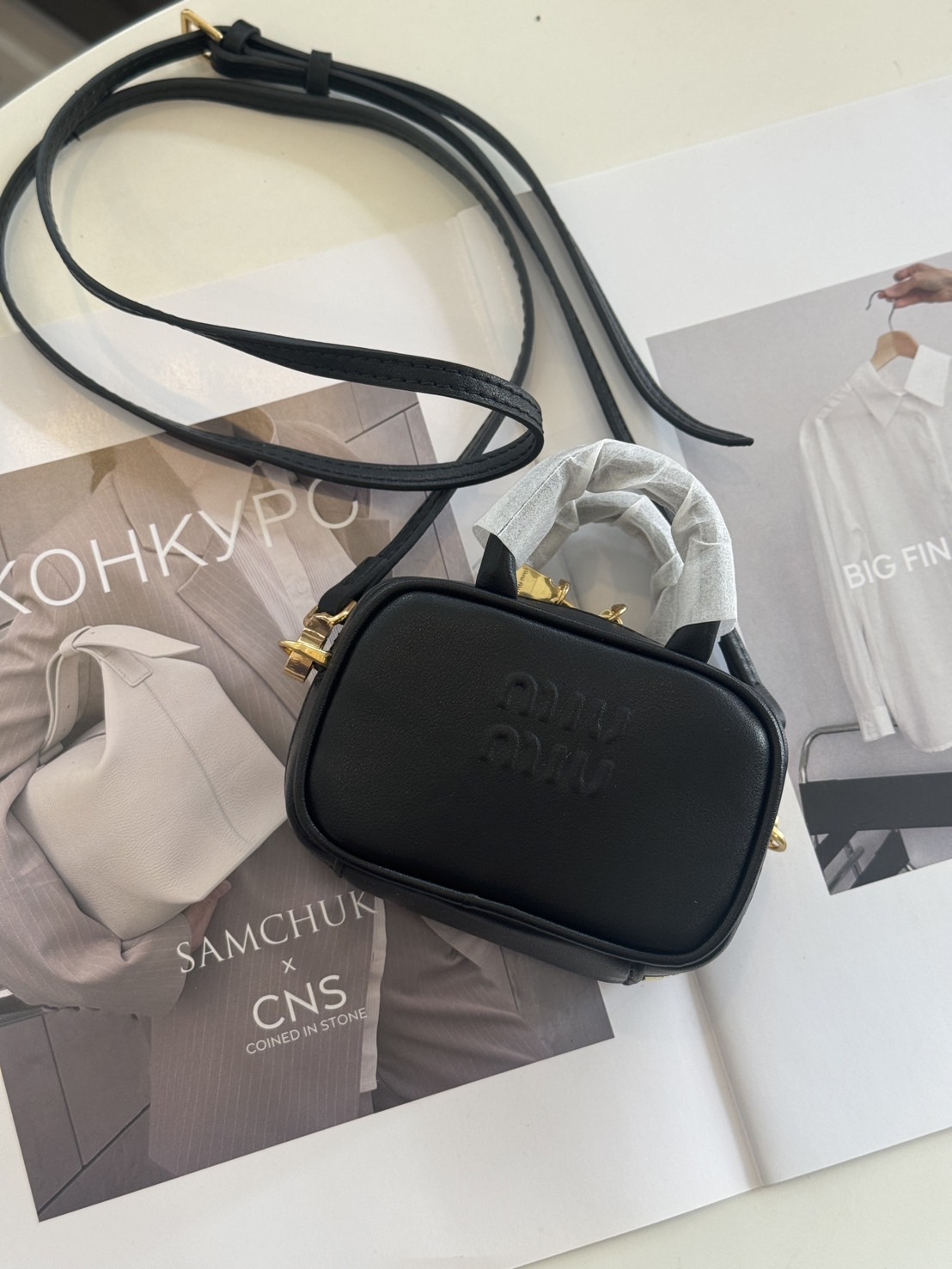 MIUMIU Leather micro bag / MIUMIU Mini Bag กระเป๋าถือสะพายใบเล็ก เกรดออริ 1:1 ใช้งานต่างประเทศได้ ภาพถ่ายจากงานขายจริง