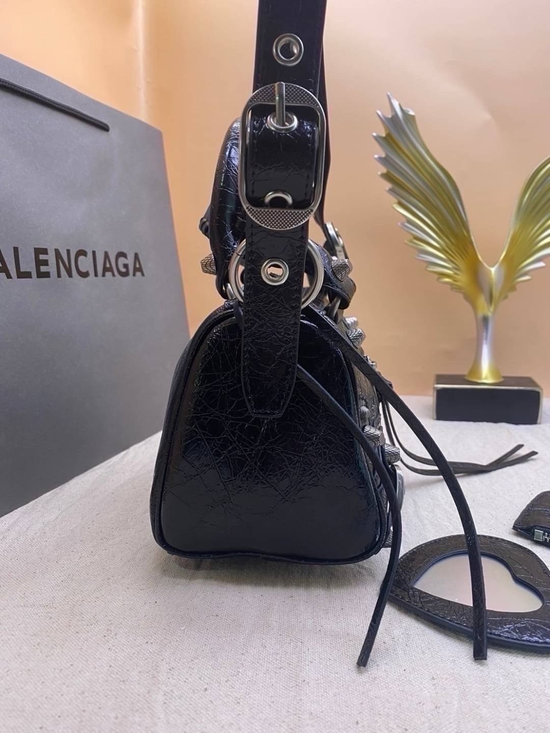 Balenciaga Mini City Shoulder Bag 20cm กระเป๋าสะพายรุ่นยอดนิยม สวยเท่ เกรดออริ 1:1 สลับแท้ ใช้งานต่างประเทศได้