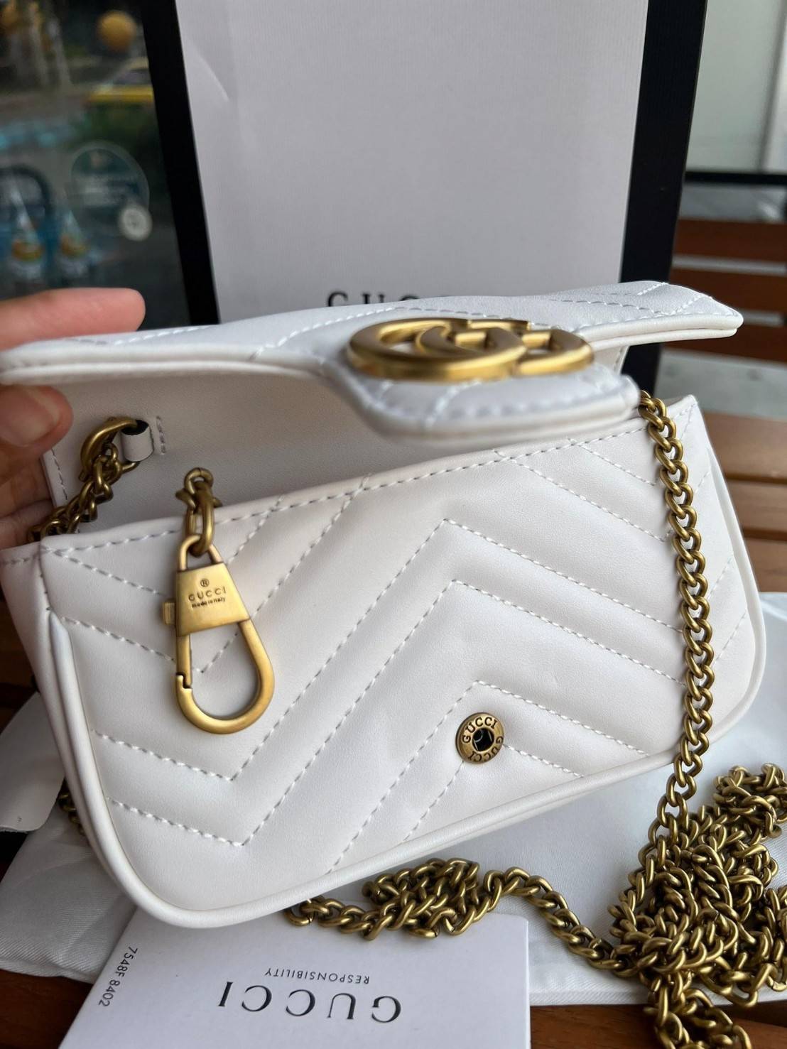 Gucci Marmont Super mini Premiumgift กระเป๋าสะพายข้างใบเล็ก น้องมินิ น่ารั๊กมุ้งมิ้ง วัสดุหนังเชฟรอน สายสะพายแบบโซ่ อะไหล่ทองหรูหรา ด้านหน้าประดับโลโก้แบรนด์หรู ทนทาน แข็งแรง น้ำหนักเบา ใส่ตังค์ใส่โทรศัพท์ Iphone+ ได้ น่ารักมุ้งมิ้ง ไม่ควรพลาดเลยค่า