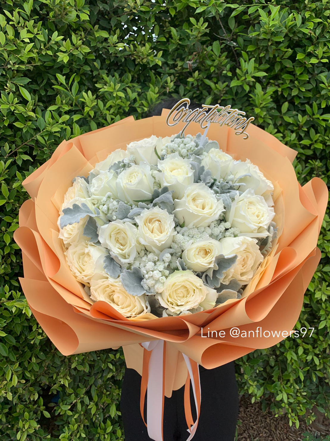ช่อกุหลาบขาว ช่อรับปริญญา