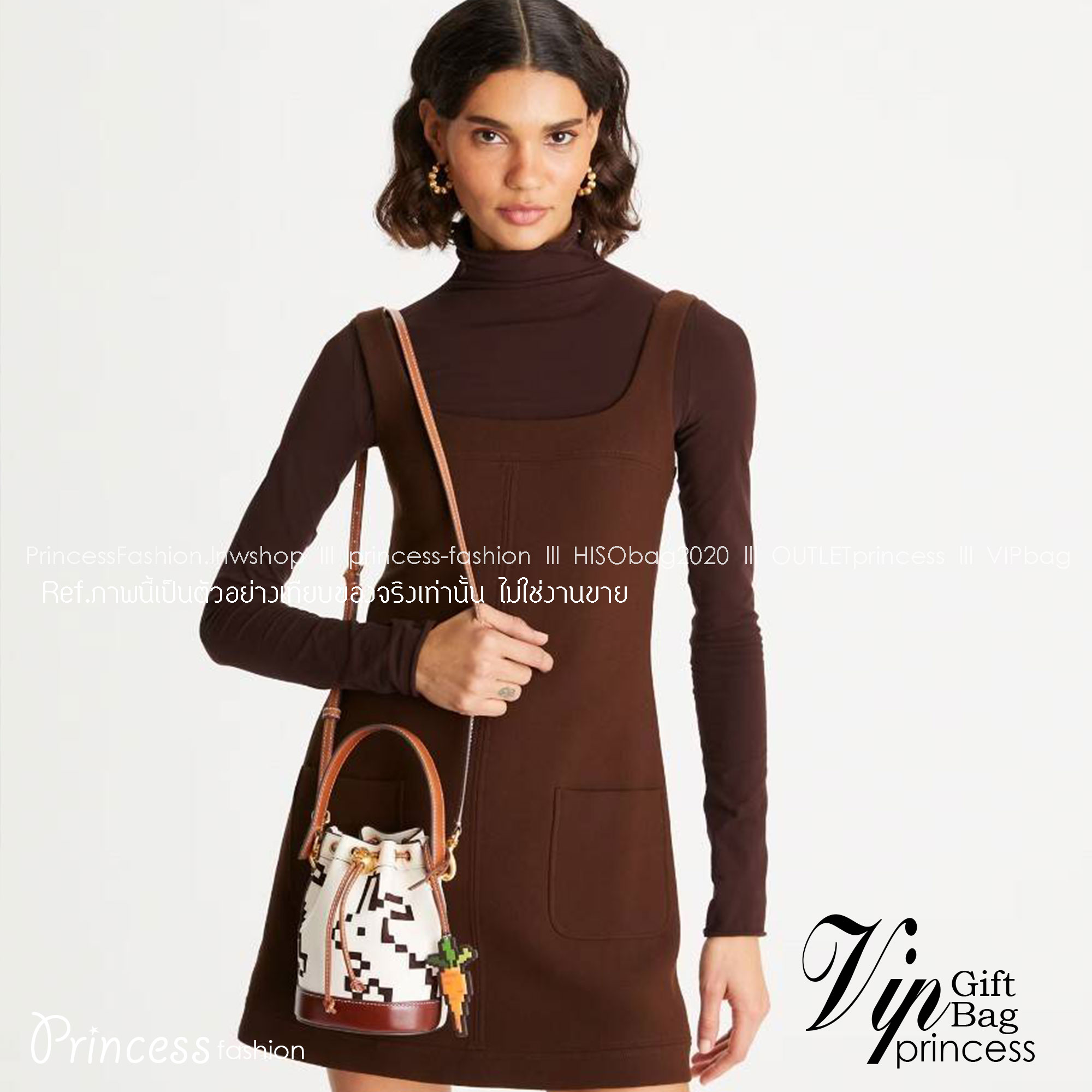 TORY BURCH MINI PIXELATED RABBIT BUCKET BAG 🐇 อดใจยังไงไหว น่ารักขนาดนี้ 🥕🥕 คอลเลคชั่นสุดเด็ดของปีนี้ น้องกระต่ายสุดน่ารัก กระเป๋าทรงบักเก็ตรุ่นยอดนิยม