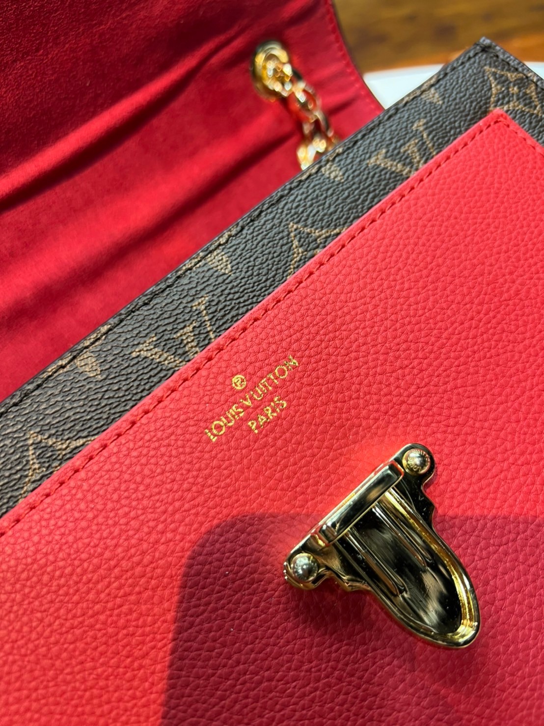 หนังแท้ LOUIS VUITTON VICTOIRE BAG พร้อมส่งที่ไทย