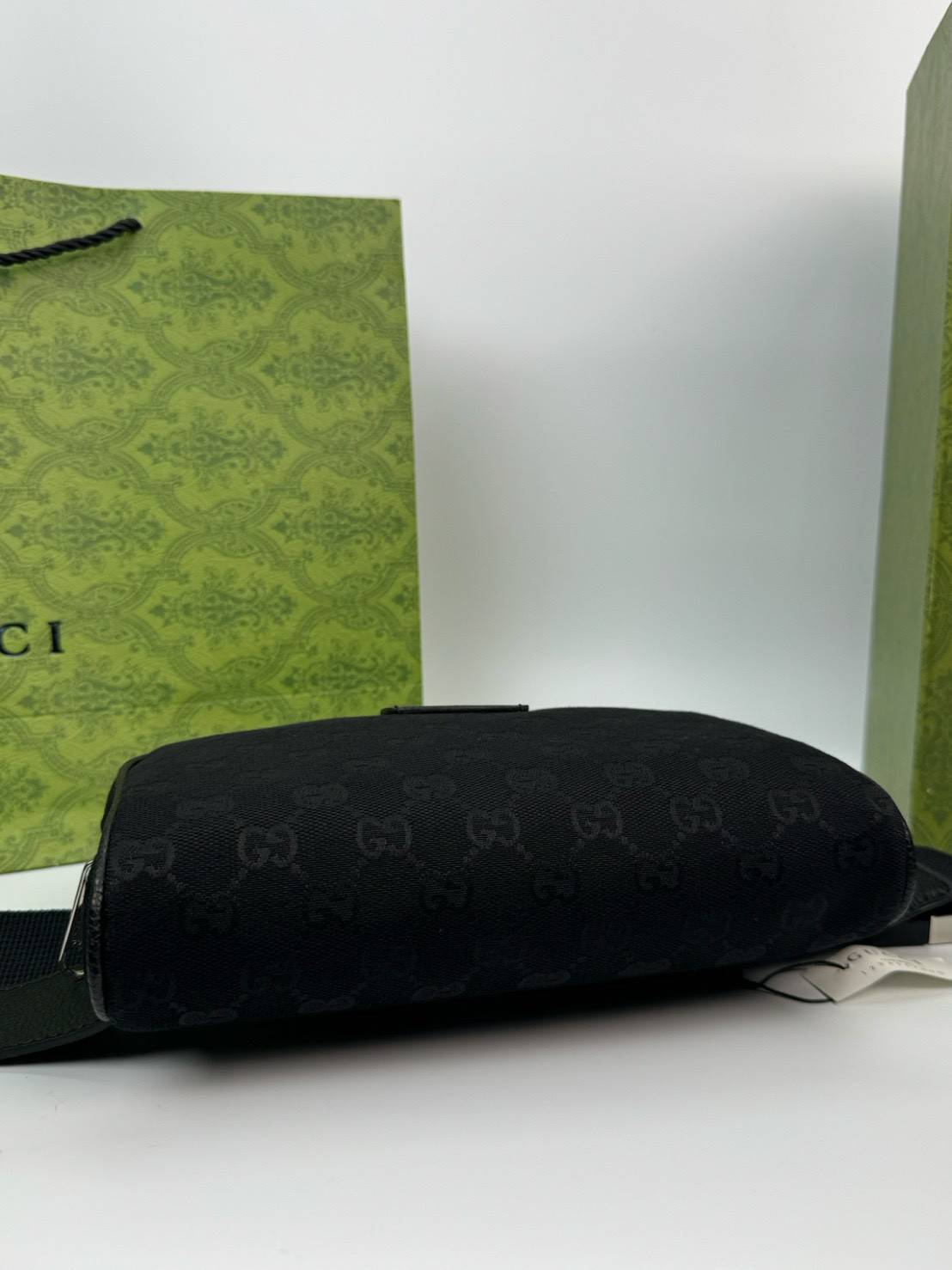 ORI หนังแท้ | GUCCI GG Canvas Belt Bag Black กระเป๋าคาดอก คาดเอว ดีไซน์วินเทจ โทนสีดำสุดคลาสสิก