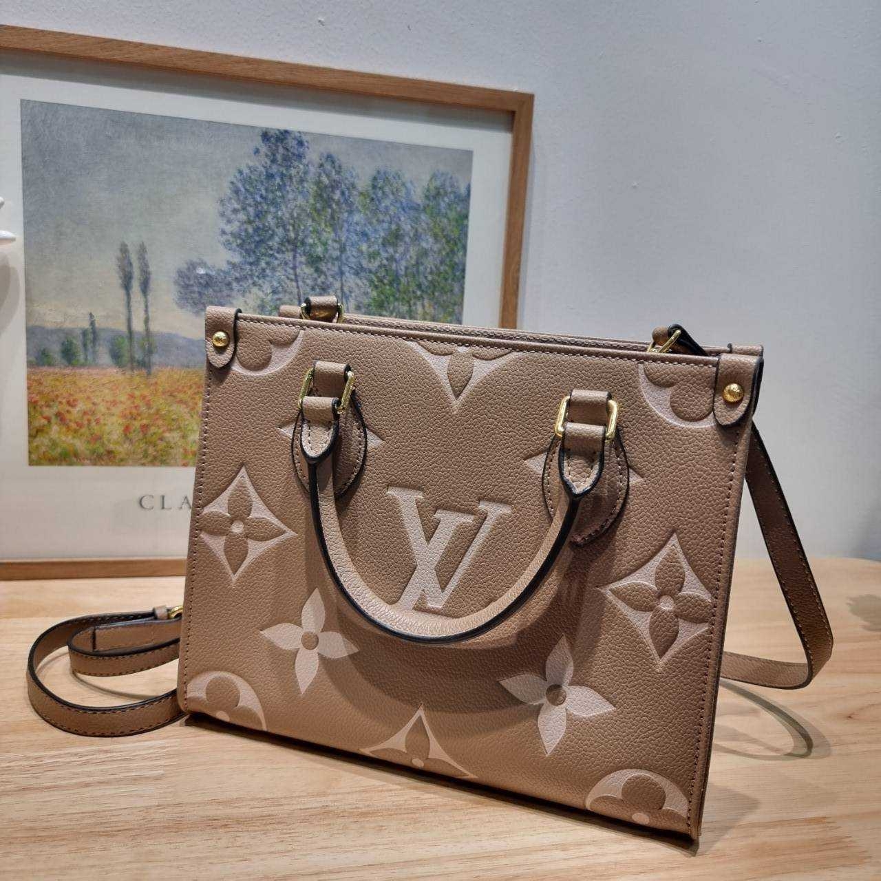 LV OnTheGo PM bag / LV on the go pm bicolor tote bag กระเป๋าทรงโท้ทที่ใครเห็นต้องเป็นคลั่งรัก ยอดฮิต คลาสสิค ผู้ดี หรูหราได้ทุกลุค ทุกสไตล์ เกรดวีไอพี ไฮเอน 1:1
