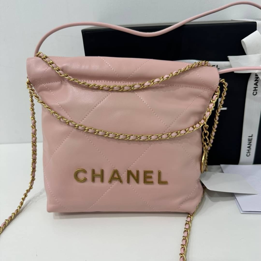 CHANEL 22 MINI HANDBAG Shiny Calfskin & Gold-Tone Metal พร้อมส่ง เกรดออริจินอล สลับของแท้ ใช้งานต่างประเทศได้ ภาพถ่ายจากงานขายจริง