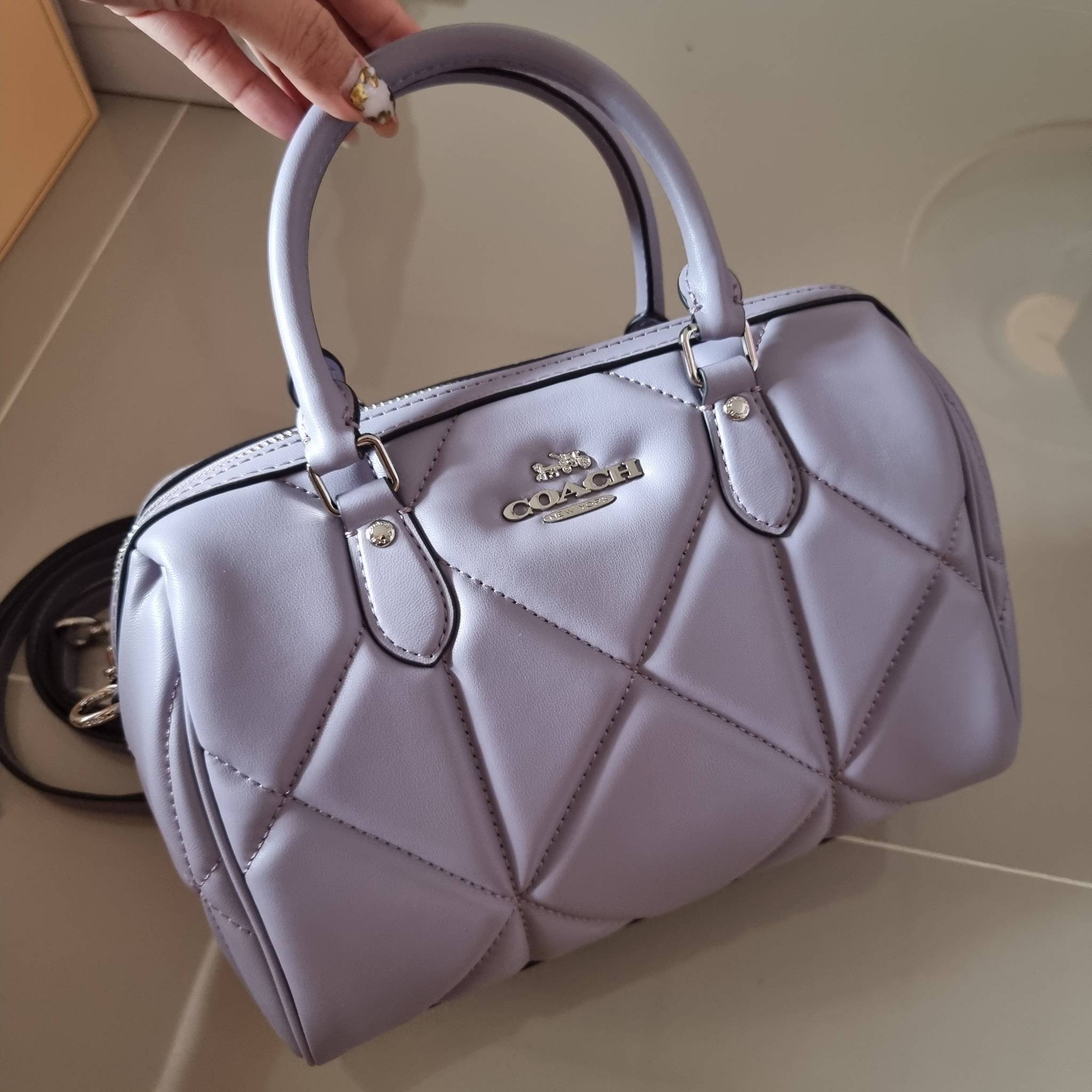 COACH ROWAN SATCHEL WITH PUFFY DIAMOND QUILTING CJ610 พร้อมส่ง กระเป๋าสะพายทรงหมอน ขนาดกำลังสวย คอลเลคชั่นสุดคลาสสิค ที่ดีไซน์เพิ่มความหรู