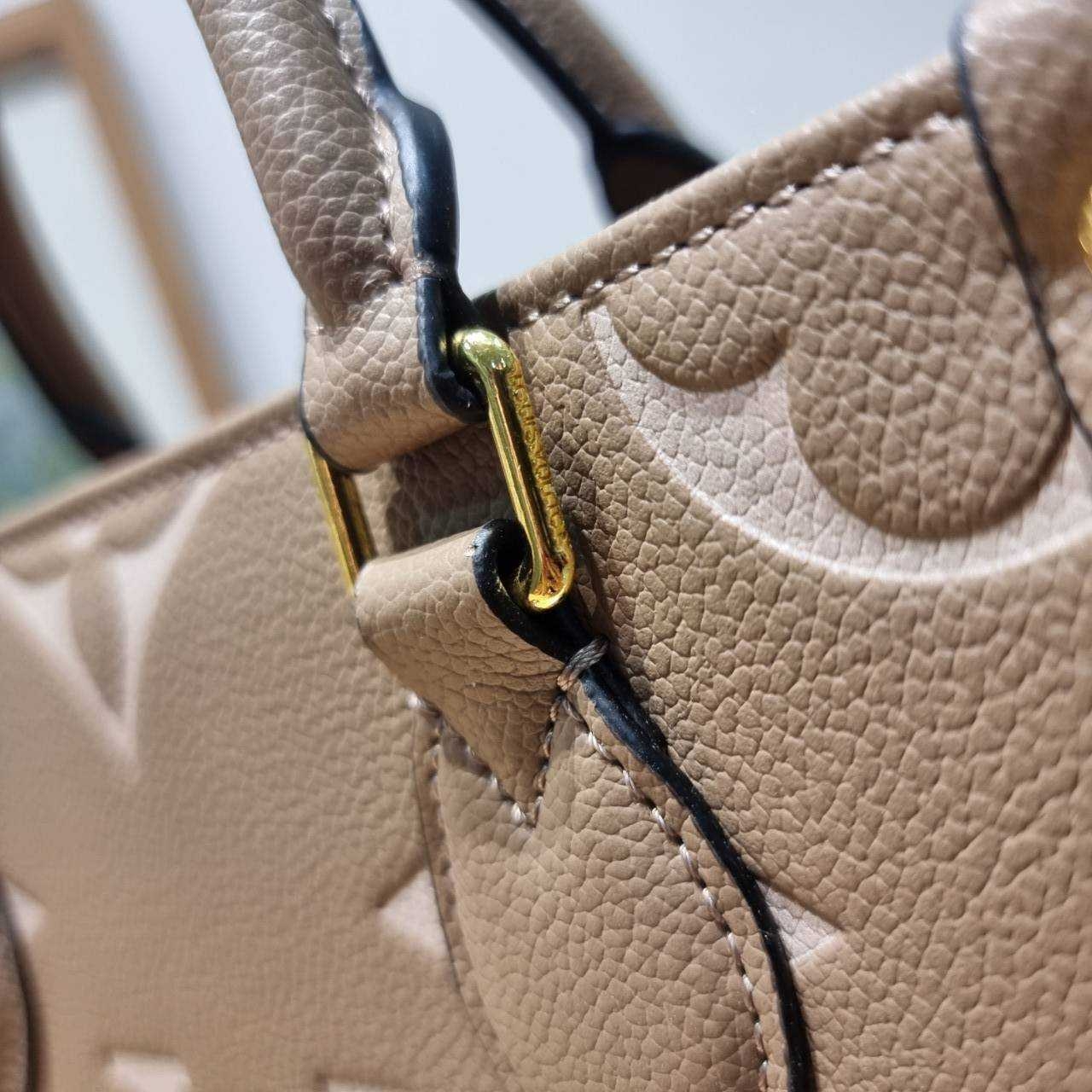 LV OnTheGo PM bag / LV on the go pm bicolor tote bag กระเป๋าทรงโท้ทที่ใครเห็นต้องเป็นคลั่งรัก ยอดฮิต คลาสสิค ผู้ดี หรูหราได้ทุกลุค ทุกสไตล์ เกรดวีไอพี ไฮเอน 1:1