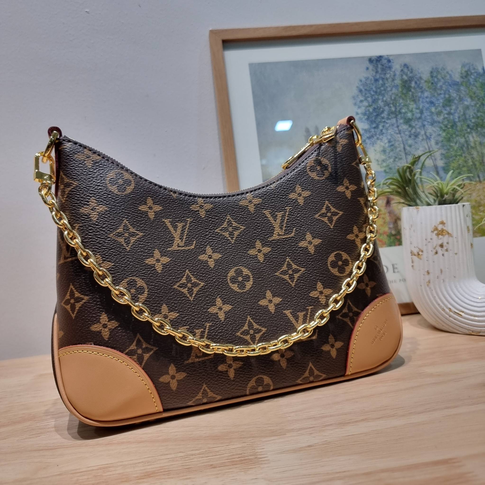 LV boulogne monogram bag กระเป๋าสะพาย ดีไซน์คลาสสิครุ่นสุดปัง ขนาดกำลังดี ใช้งานได้สะดวกคล่องตัว วัสดุหนังแคนวาสทนทาน