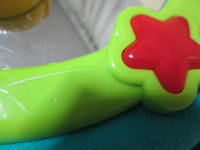 Fisher Price - Miracles & Milestones - Rhymes Go Round Mirror