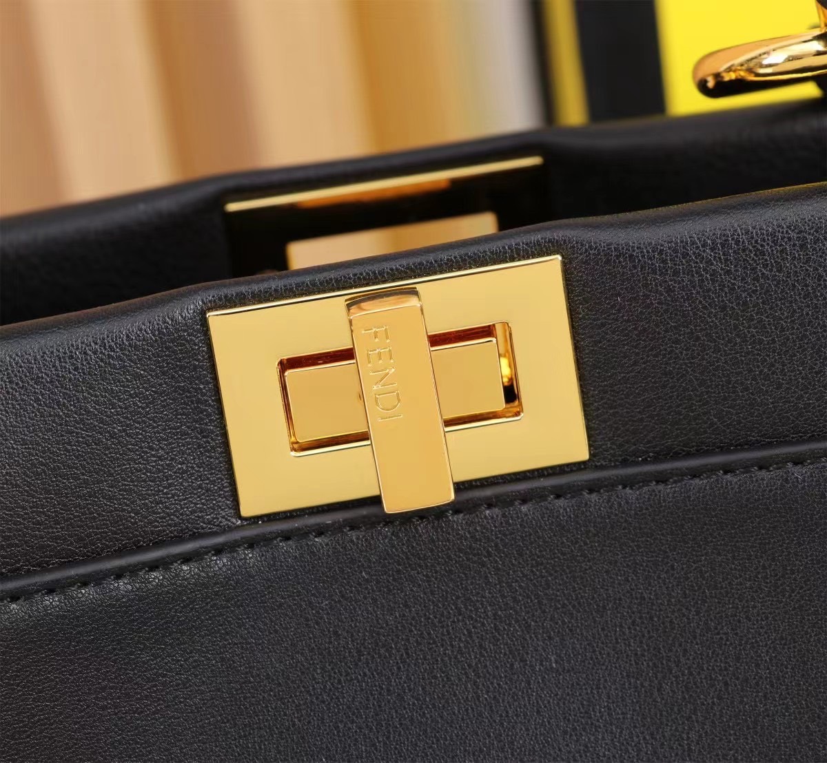 พร้อมส่ง 3 สี FENDI Peekaboo Monster กระเป๋าถือหรือสะพายรูปลักษณ์สวยงามทันสมัย 🧡 เกรดออริจินอล 1:1 สลับแท้ ใช้งานต่างประเทศได้