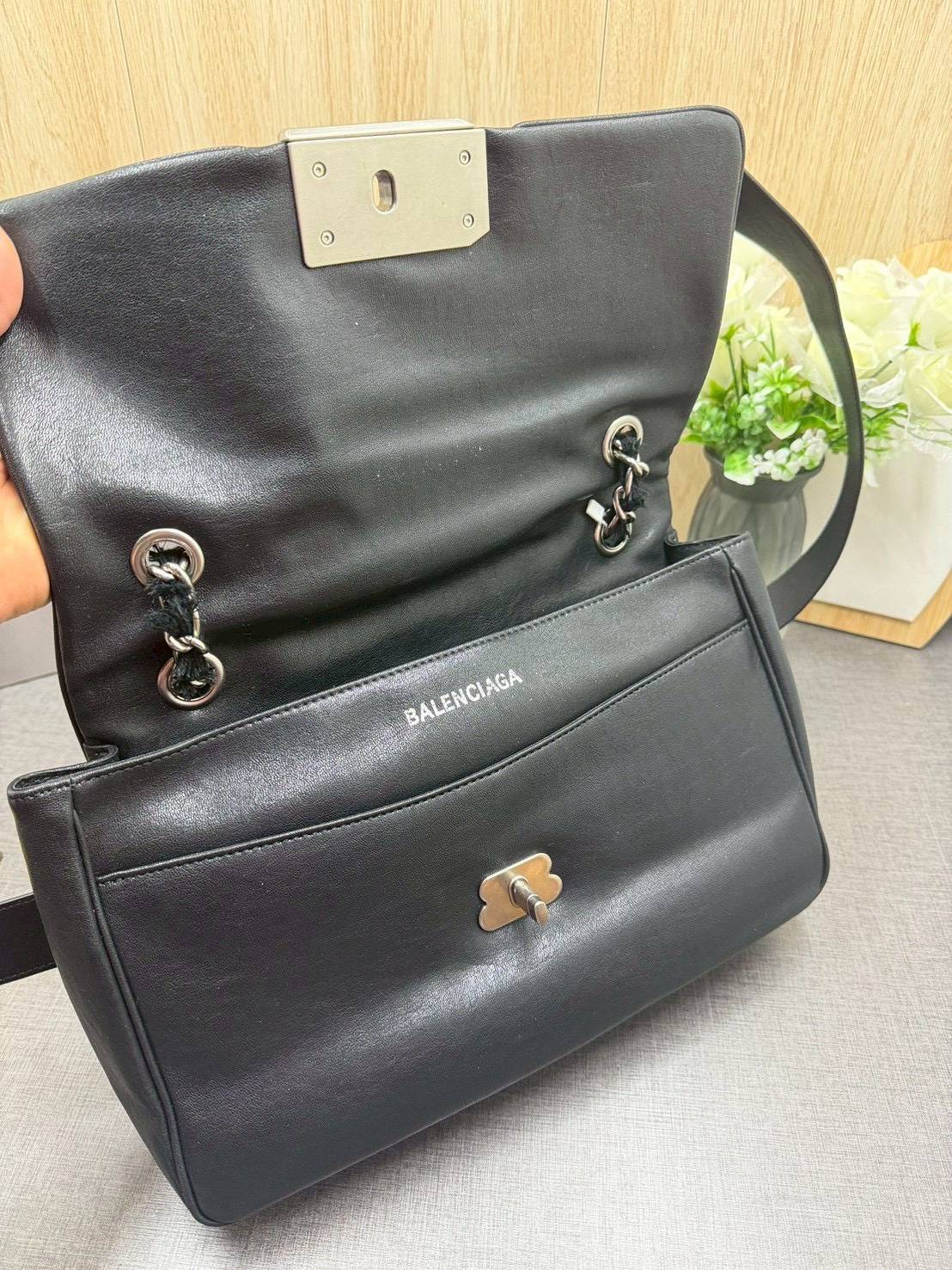 ORI หนังแท้ | Balenciaga Modu Shoulder Leather Bag / Modu Tote Bag 30cm กระเป๋าสะพายทรงโท้ท ดีไซน์ใหม่สวยเก๋ตามแบบฉบับแบรนด์