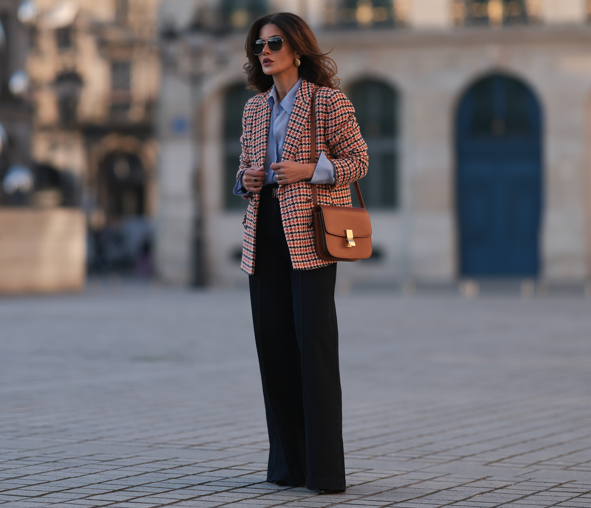 CELINE Classic bag in box calfskin / Celine Bag พร้อมส่ง กระเป๋าแบรนด์หรูที่ควรมีแห่งปี เรียบแต่หรู ต้องยกให้รุ่นนี้เลยค่ะ สวยสะกดทุกสายตา งานหนังเรียบสวยมาก แนะนำค่ะ