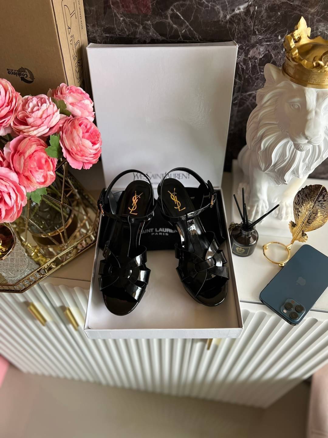 YSL TRIBUTE HEEL / SAINT LAURENT TRIBUTE HEEL / YSL HIGH HEEL เกรดออริจินอล รองเท้าส้นสูงแบรนด์หรู ที่สาวๆ ทุกคนควรมี ไว้ออกงานหรือใส่ทำงานได้ คู่นี้คือปังได้ตลอดกาล เพิ่มความสูงเพรียว สวยหรูมากค่ะ