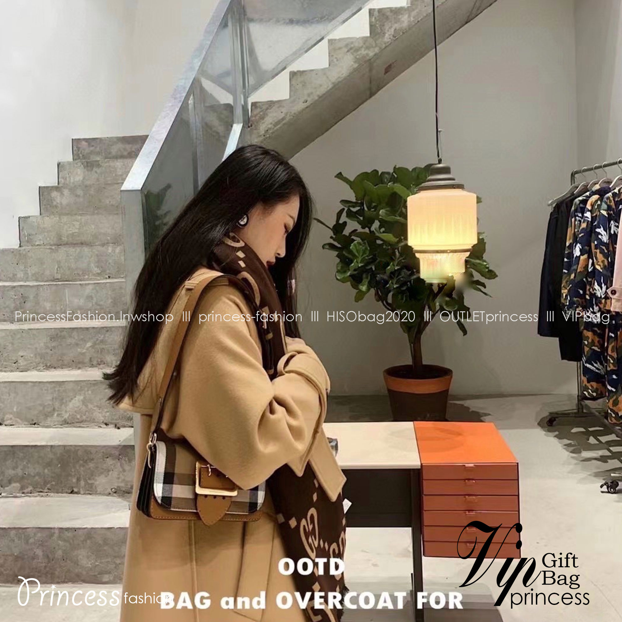 Burberry House Check Buckle Bag / The Small BB Buckle bag in House Check and Leather ปังไม่ไหววว ใครจะกล้าต้าน! มาใหม่ งานเรียบหรูลงตัวสุด ให้ความวินเทจนิดๆ ติดโมเดิร์นหน่อยๆ ได้ทุกลุค เกรดงานสวย.น่ารักมากๆ ใช้ได้ Everyday Look เลยค่า