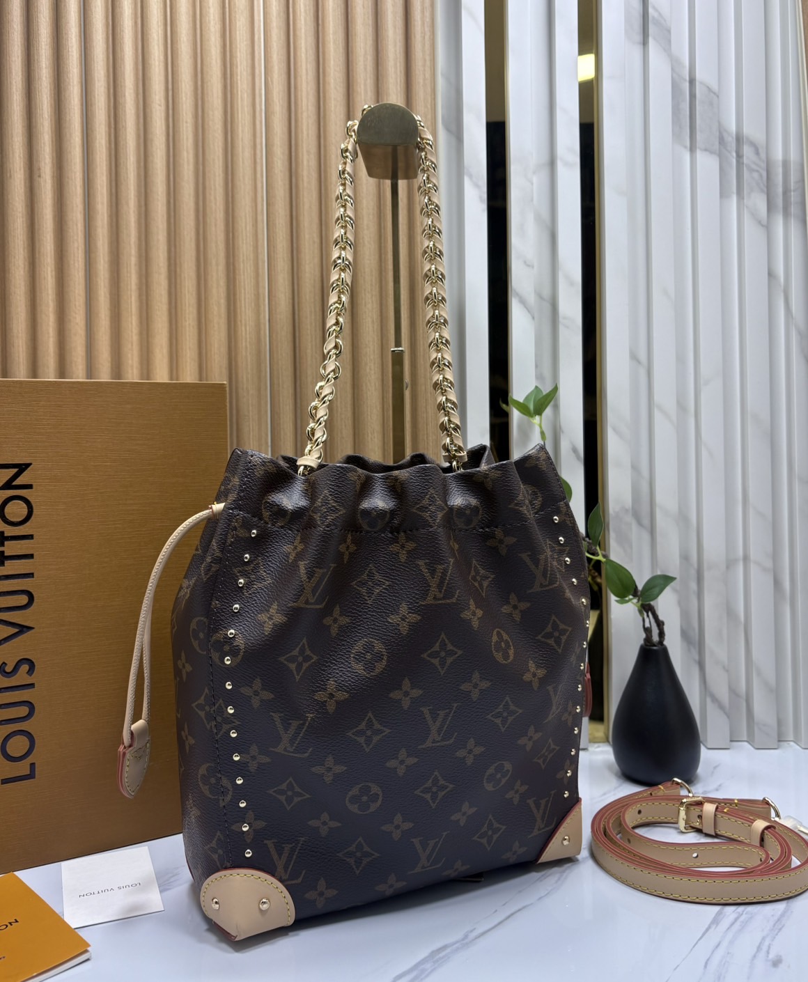 LV Noe Trunk PM bag Monogram Reverse Canvas / LV Bucket Bag กระเป๋าทรงบัคเก็ตรุ่นใหม่ล่าสุดจากรันเวย์ 2025 ใหม่พร้อมเสิร์ฟก่อนใคร แคนวาสแท้พิมพ์ลายโมโนแกรมสวยมาก