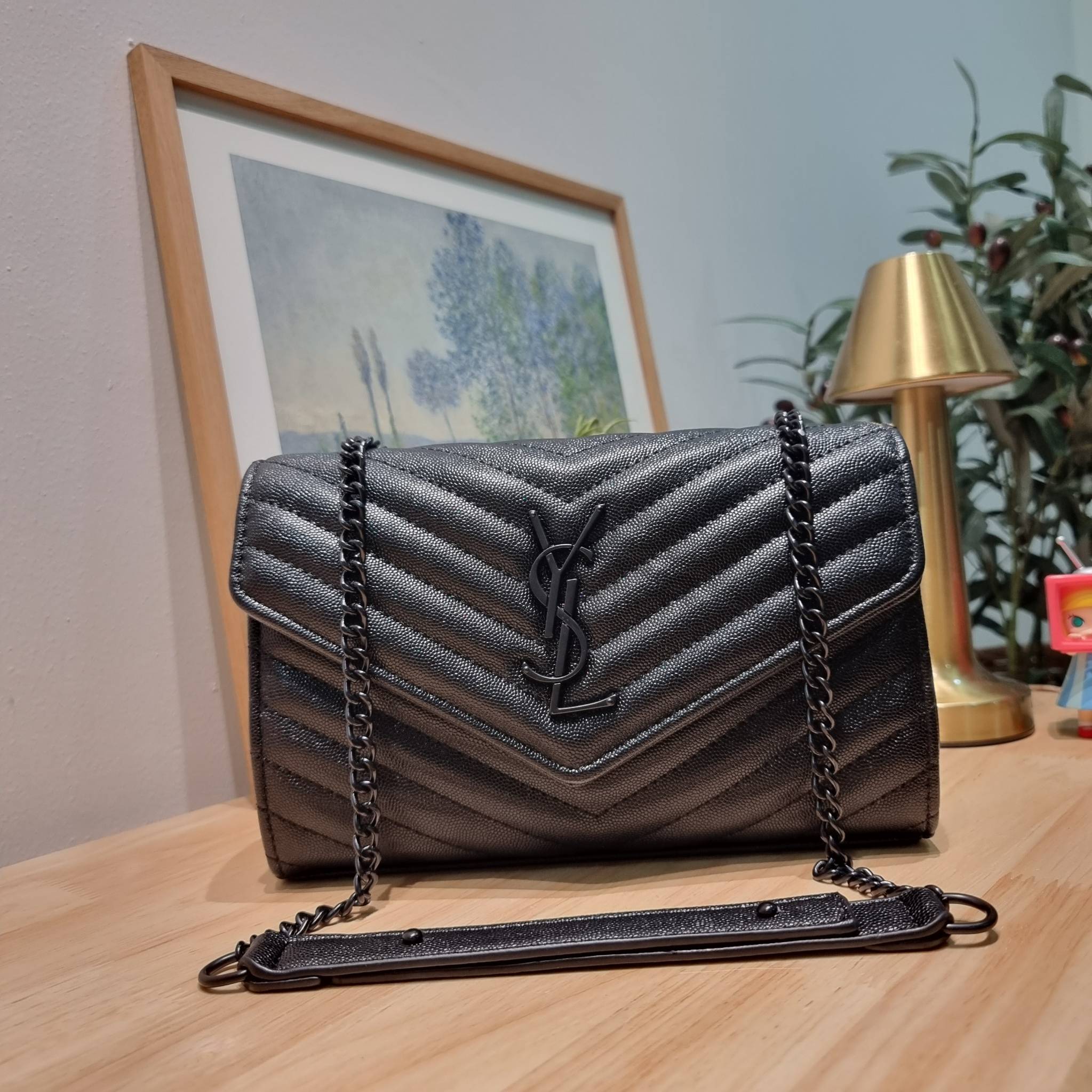 YSL WOC 9 ไม่เคยผิดหวังจริงๆ!! กับรุ่นที่สาวๆรู้กัน Yves Saint laurent clutch bag with chain กระเป๋าสะพายทรง woc สุดฮอต ดีไซน์เรียบหรู