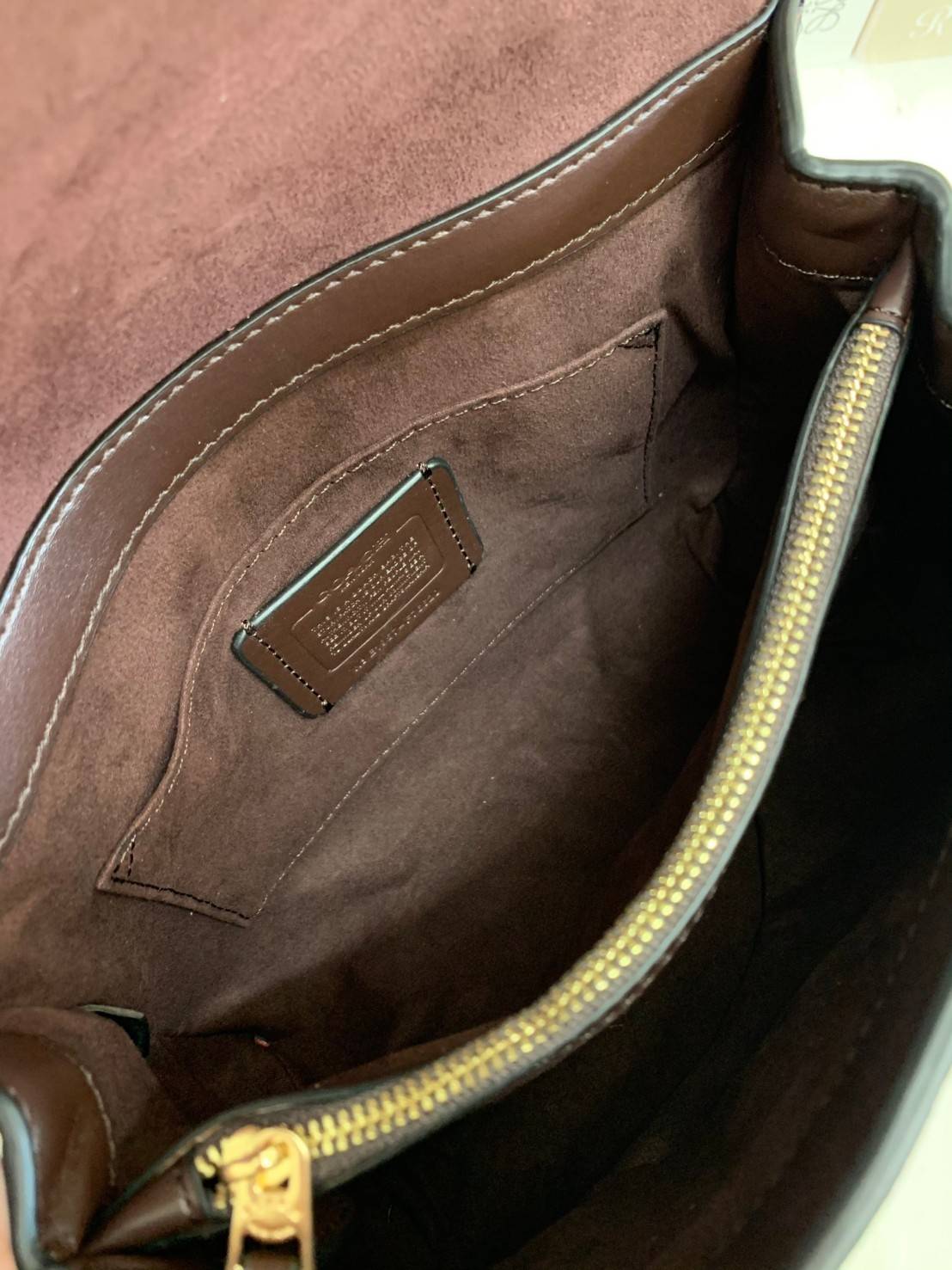 สวย หรู ดูดี รุ่นนี้กัยเลยค่า!! COACH TILLY TOP HANDLE SATCHEL IN SIGNATURE ((76620)) พร้อมส่งความสวย ห้ามพลาดค่ะ! กระเป๋าหิ้ว//คล้องมือ//สะพายข้างได้ ทรงสวย หนังแท้เรียบ+ลายCได้สวยงามค่ะ เปิดปิดกระเป๋าแบบหมุนล็อค ภายในมีช่องหลักใส่ของ2ช่อง สามารถใส่กระเป