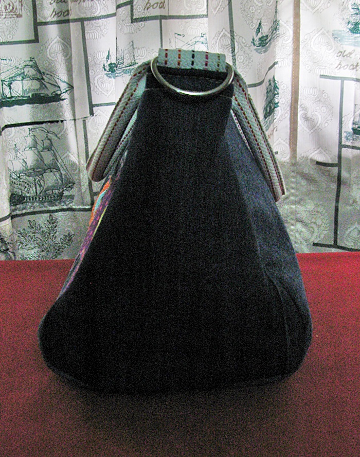 สินค้าหมดค่ะ กระเป๋ายีนส์แบบถือหรือสะพายข้างลายช้างม่วง-ส้มค่ะ