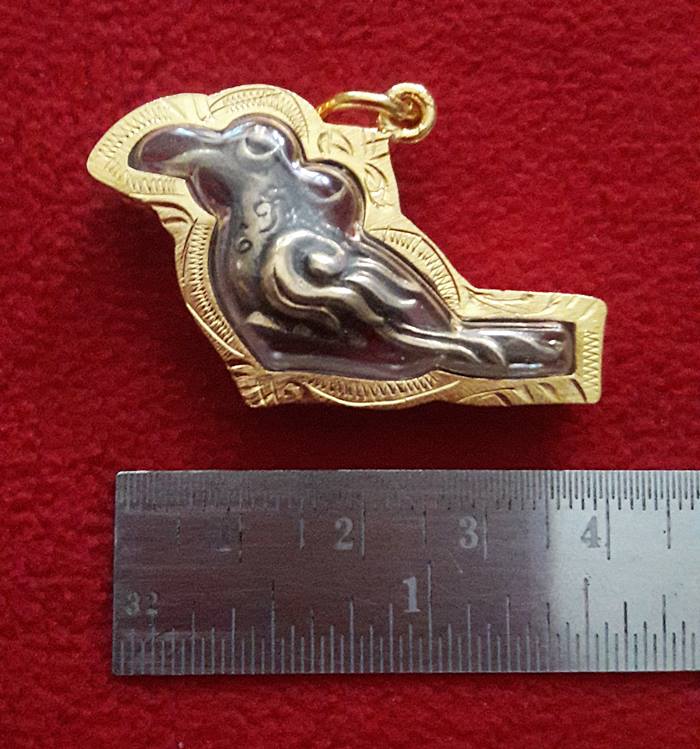 สินค้าจองค่ะ สาริกาลิ้นทองปากดีปากหวาน เนื้อทองเหลืองเลี่ยมทองไมครอนพร้อมใบคาถาค่ะ