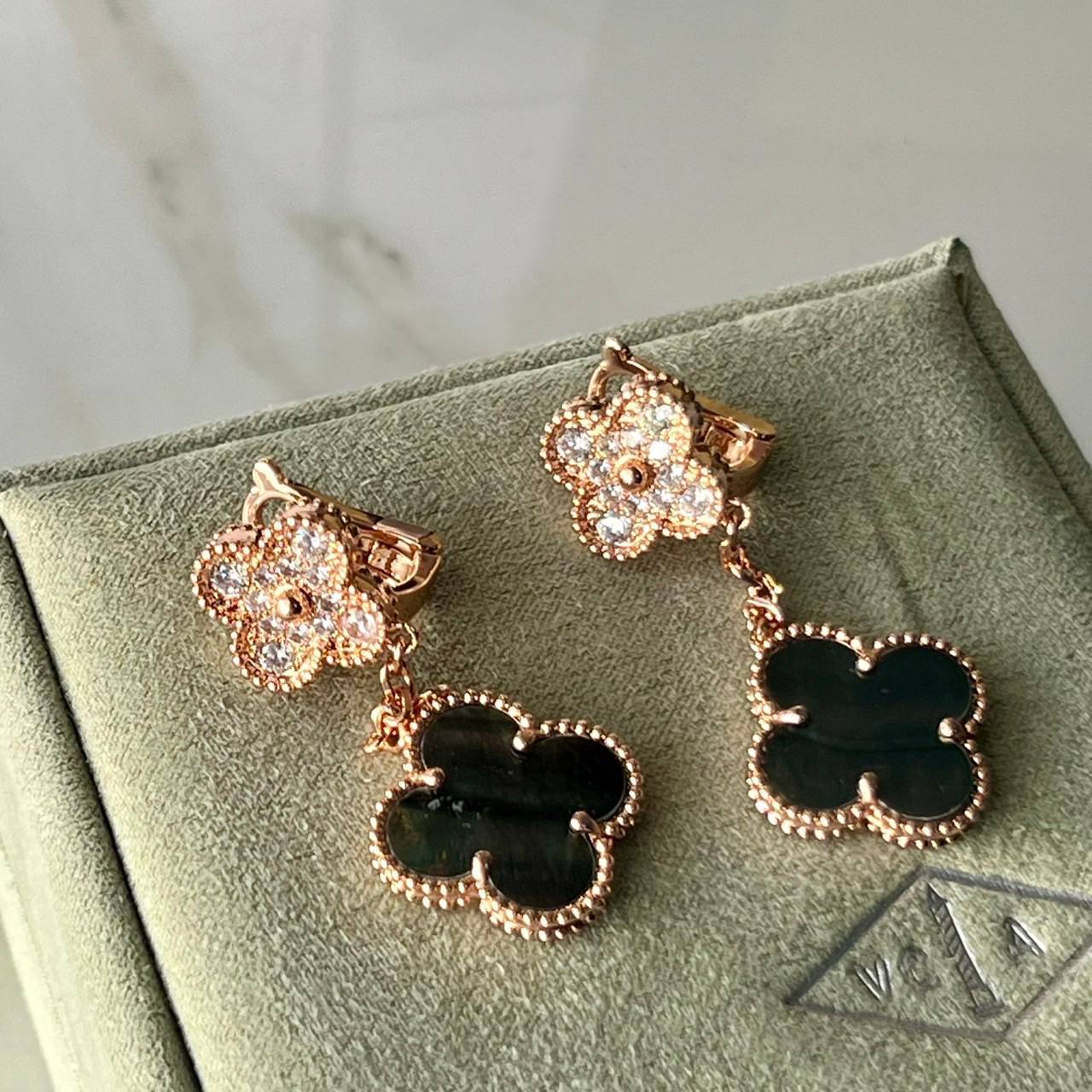 เกรดเทพ ORI | VAN CLEEF & ARPELS HOOP EARRINGS ต่างหูเงินแท้ แวนคลีฟ แอนด์ อาร์เปลส์ สวยเก๋ คุณภาพงานประกวด เอาใจสาวๆไปเลย