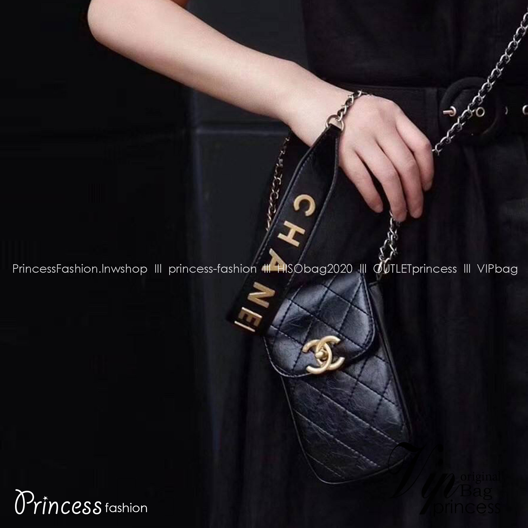 รุ่นขายดี!! CHANEL VIP WOC BAG / Chanel Phone Bag ขนาดกำลังดี วัสดุหนังเรียบพิมพ์ลายยับ เปิดปิดด้วยตัวล้อคปั้มแบรนด์ อะไหล่ทอง ลายวินเทจ