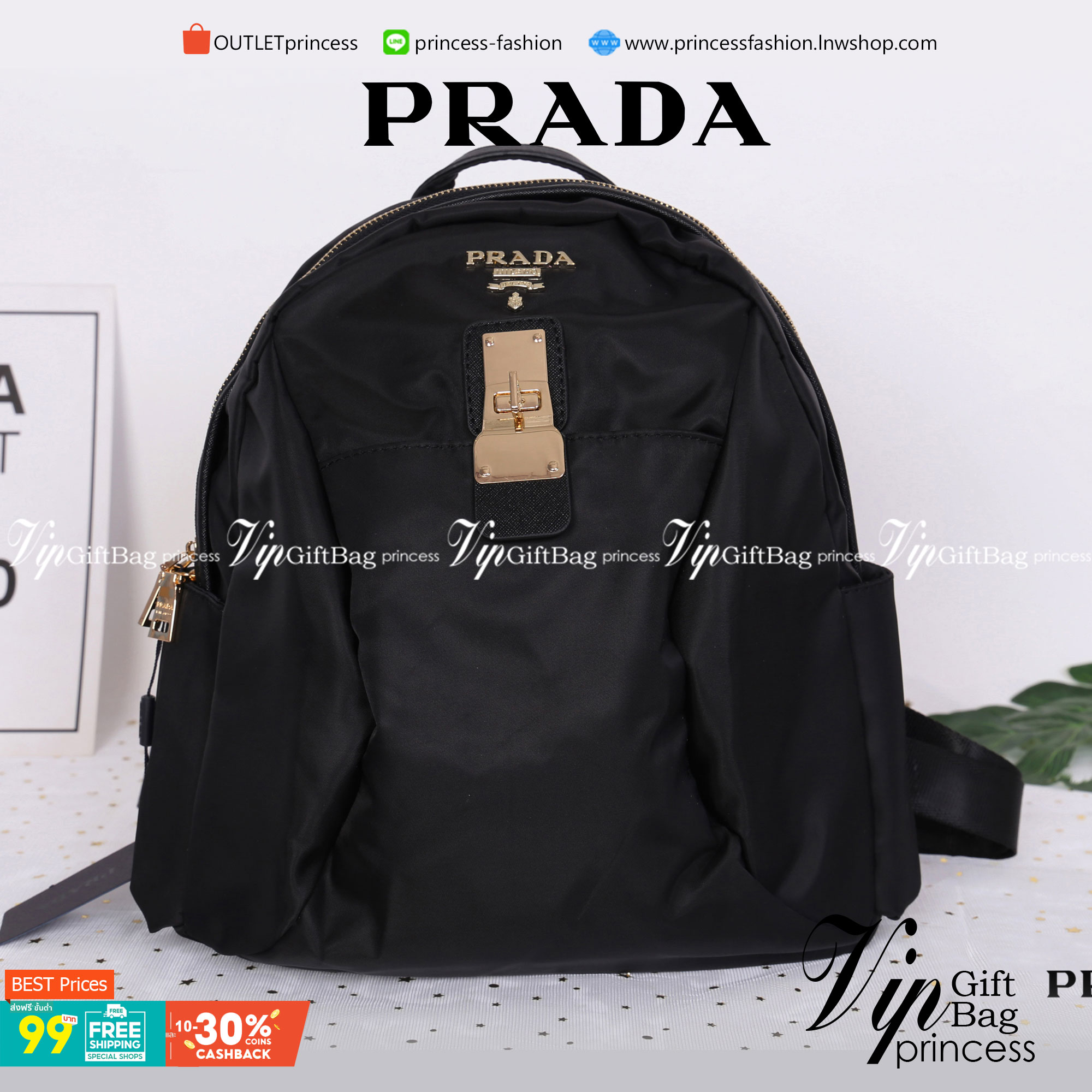 Prada Nylon Backpack สินค้า Premium gift วัสดุผ้า Nylon คุณภาพดี วัสดุอะไหล่ทองสวยหรู น่าใช้ ดีไซน์คลาสสิค ด้านหน้ามี 1 ช่อง มีตัวล๊อก ตัวช่องสามารถใส่ Ipad ได้ ด้านข้างมีช่องใส่ของจุกจิกได้ทั้งสองฝั่ง รุ่นนี้เปิดปิดแบบซิป ด้านในโล่งกว้าง จุของได้เยอะเลยค
