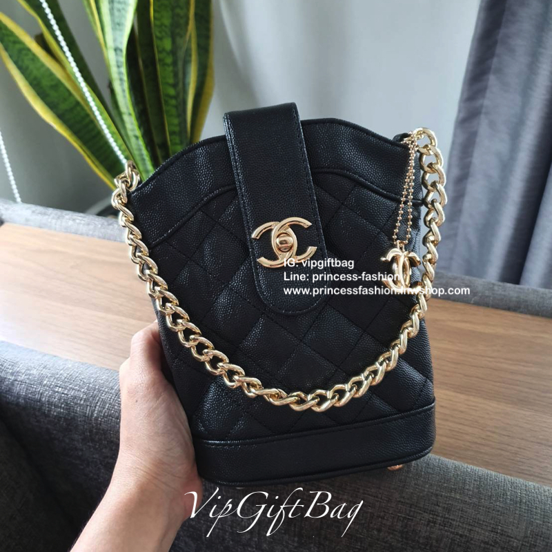 กระเป๋า Chanel Mini Crossbody Twist bag with gold chain