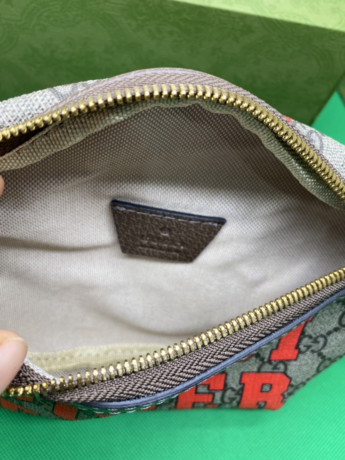 หนังแท้ Gucci Tiger GG belt bag พร้อมส่งที่ไทย