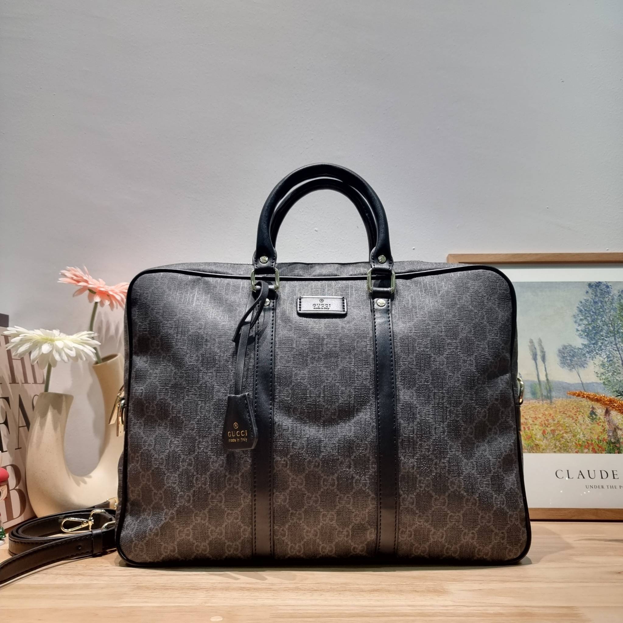 GUCCI BRIEFCASE / GG Supreme work bag / GG laptop bag / GG CLASSIC BRIEFCASE MESSENGER ไอเท็มสุดปัง!! ที่เหมาะสำหรับคนทำงานออฟฟิศมากๆ