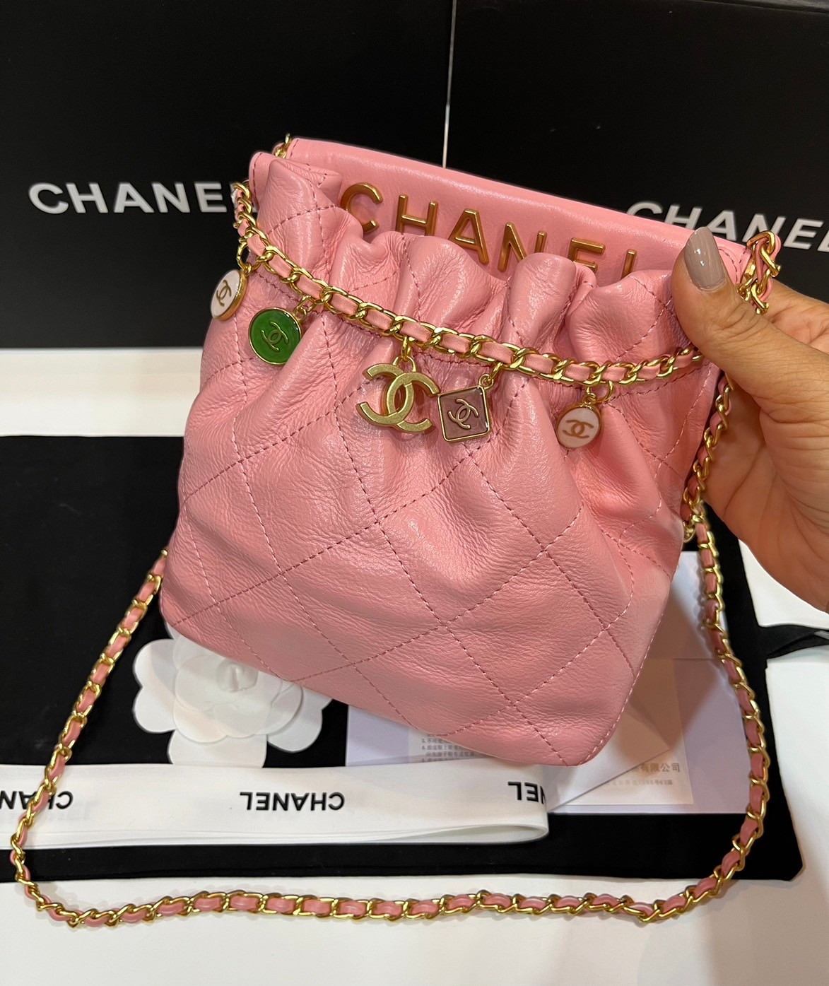 CHANEL 23p mini 22bag / Chanel 23P mini bucket bag / Chanel ss22 shopping tote กระเป๋าสะพายไซส์มินิ เกรดออริ 1:1 ใช้งานต่างประเทศได้