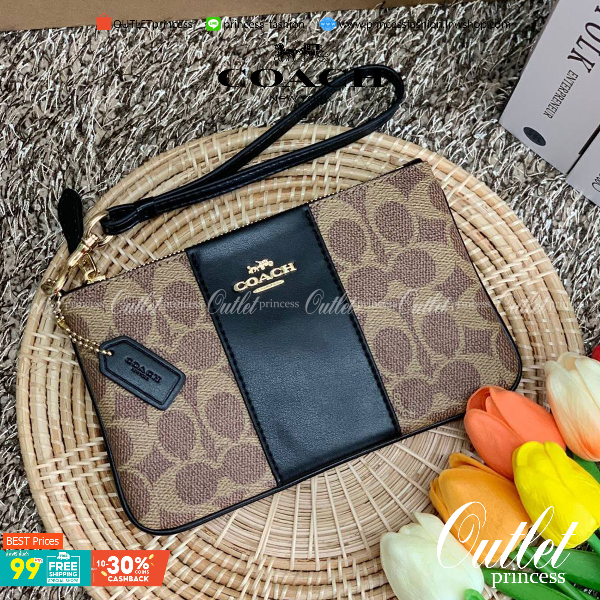 COACH SMALL WRISTLET IN COLORBLOCK SIGNATURE ((32445)) ✔️กระเป๋าคล้องมือ วัสดหนัง pvc อย่างดี ลายซิกเนเจอร์ ตัดขอบสีตรงกลางสวยงามมากๆค่ะ แบบซิปเดียว ((ภายในใส่มือถือได้บางรุ่นค่ะ)) มีช่องเสียบบัตรให้2ช่องด้วยนะคะ
