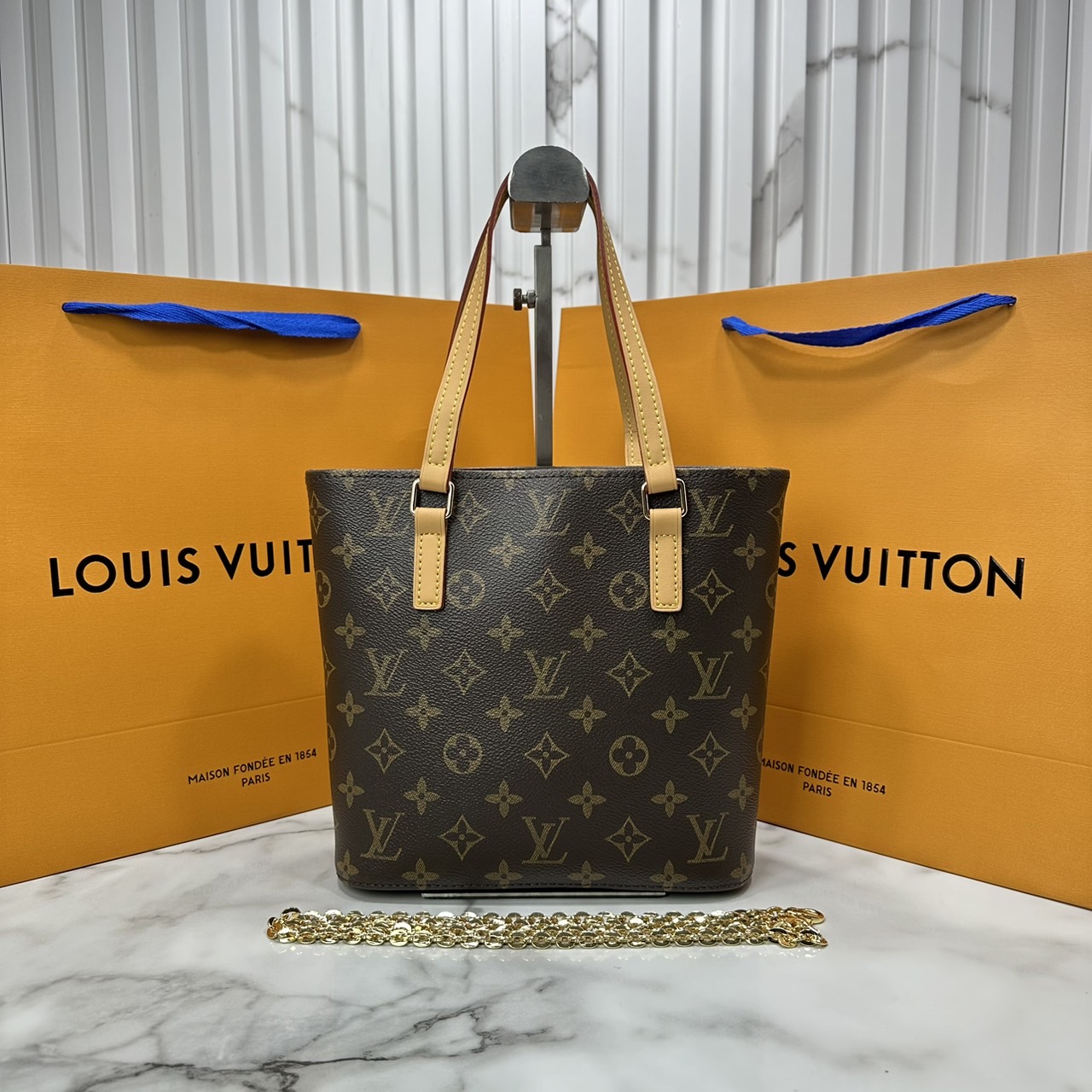 LV VAVIN TOTE BAG MONOGRAM CANVAS กระเป๋าทรงโท้ทงานวินเทจหายาก เป็นรุ่นตามหา ดีไซส์สวยเหนือกาลเวลา น่าครอบครอง