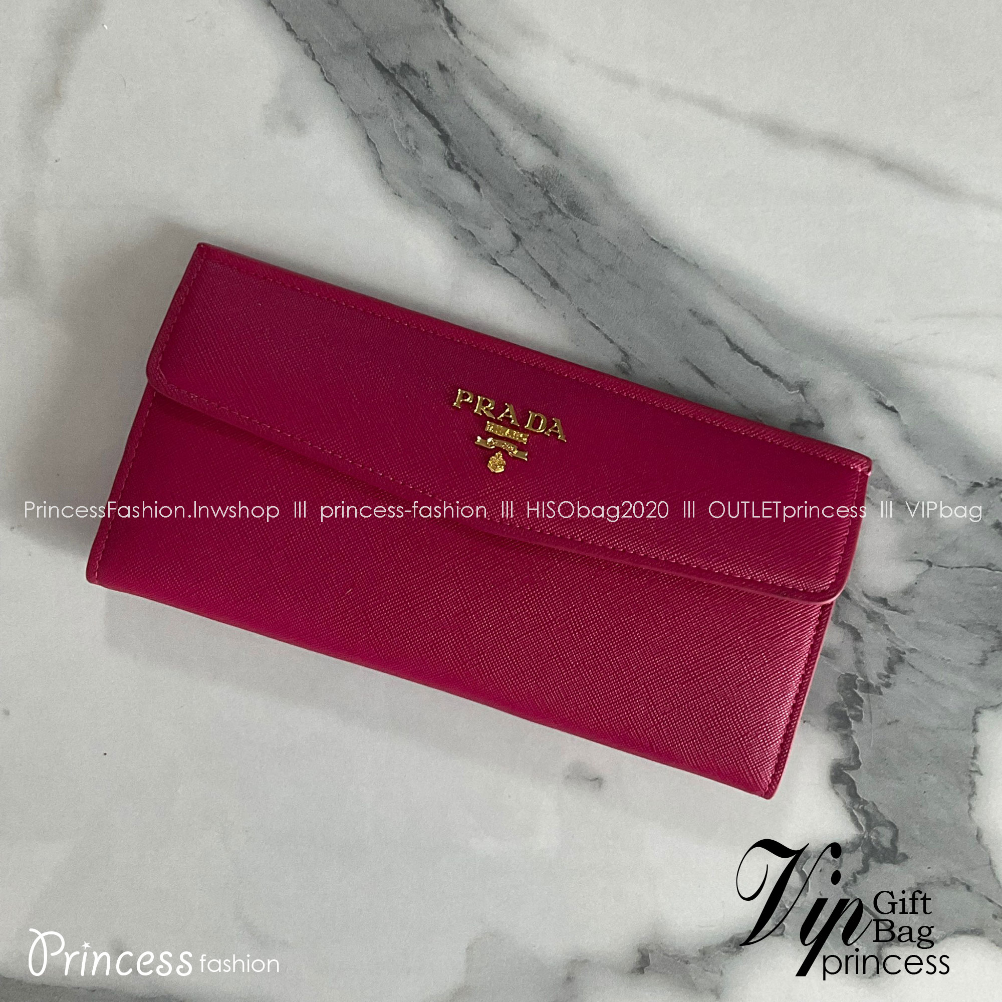 PRADA LONG WALLET Best Seller กระเป๋าสตางค์รับทรัพย์ ทรงหรู ลายหนัง SAFFIANO มีช่องใส่บัตร ถึง 12 ช่อง และช่องซิปใส่ของจุกจิกได้ น้ำหนักเบา จับถนัดมือ ขนาดกำลังดี