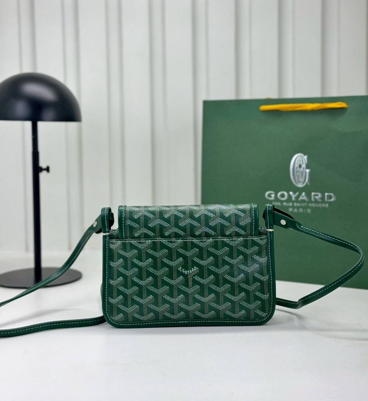 10 สี ORI หนังแท้ | GOYARD Plumet pouch-wallet กระเป๋าสะพายใบเล็กกะทัดรัด ดีไซน์กระเป๋าสตางค์ Plumet ดีไซน์มาพร้อมช่องใส่เหรียญ ธนบัตร และบัตรต่างๆ สามารถสะพายไหล่เป็นกระเป๋าสะพายข้างได้เหมือนกระเป๋าใบเล็ก
