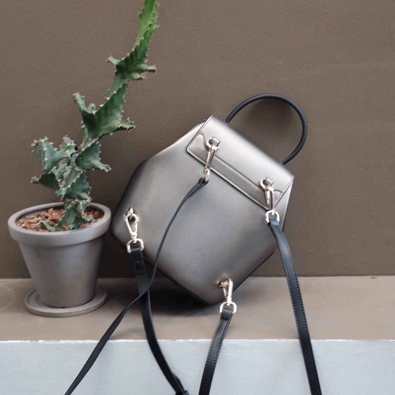 ทรงน่ารักมาก กระเป๋าเป้สะพายข้างได้ สี Glitter ✨ Limited รับ (summer) **KEEPBAG_Allma กระเป๋าเป้ใบใหม่เอาใจสาวทุกสไตล์เลยค่ะ 🌈🌈Summer นี้ ใครกำลังมองหากระเป๋าเป้ใบเล็ก เหมาะกับทุกๆวัน ใช้งานง่าย ใส่ของครบใบนี้แนะนำเลยค่า น้ำหนักเบา 