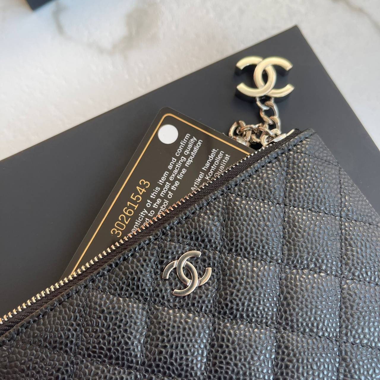 CHANEL MINI WALLET CAVEAR งานหนังแท้คาเวียร์สวยหรู ใช้งาน ตทป ได้ กระเป๋าใส่การ์ดหรือใส่แบงค์ รุ่นใหม่ที่สามารถใส่การ์ดได้เยอะ งานสวยมากค่ะ