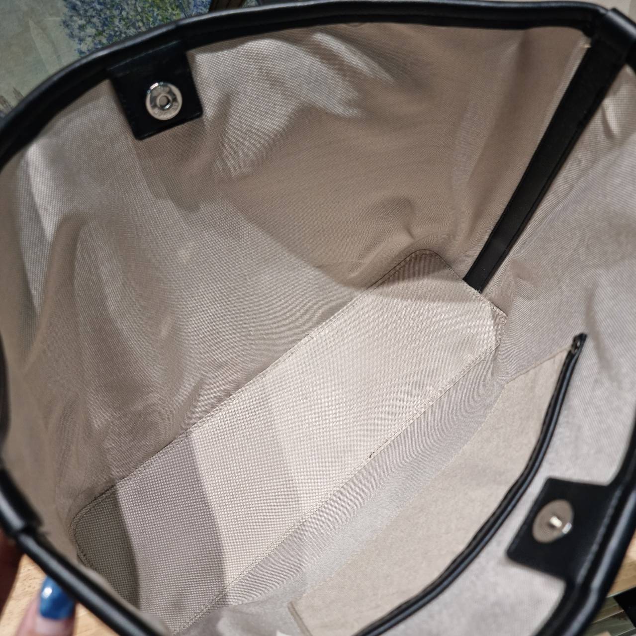 Rally movement tote bag กระเป๋าทรงโท้ท ดีไซน์คลาสสิค เรียบง่ายแต่ดูแพง มีระดับสุดๆ ไอเท็มสุดปัง ออกมาก็ sold out ไวมากๆ รุ่นใหม่และเป็นรุ่นที่ตามหา