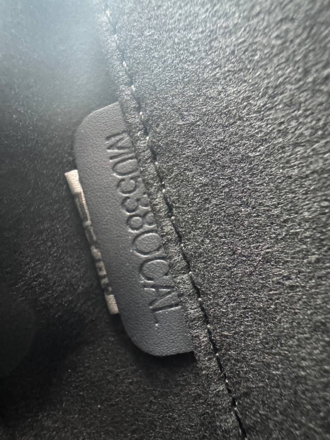 DIOR Small CD Besace Bag กระเป๋าสะพายทรงสวย ดีไซน์โลโก้โดดเด่นหรูหรา ดีเทลดูดีมีกิมมิคในตัว สายสะพายในตัว ปรับได้ตามชอบ สะพายทำงาน ออกงาน ไปเที่ยว ไปเดท ได้ทุกโมเมนต์