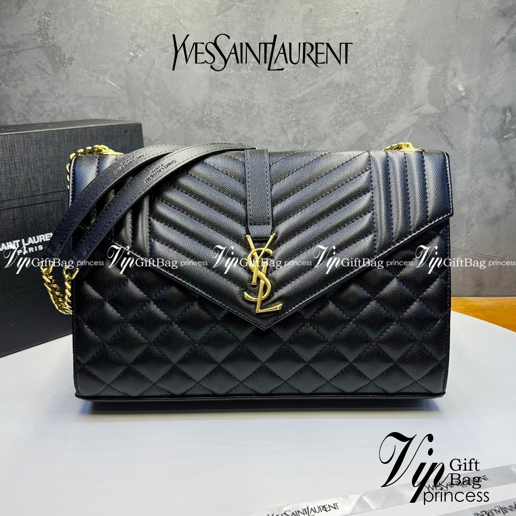 หนังแท้ YSL Saint Laurent Large Cassandra quilted shoulder bag กระเป๋าสะพายใบใหญ่ ดีไซน์ทรงสวยหรู ตอบโจทย์ได้ทุกสไตล์ ภาพสินค้าถ่ายจากงานขายจริง ใช้งานต่างประเทศได้