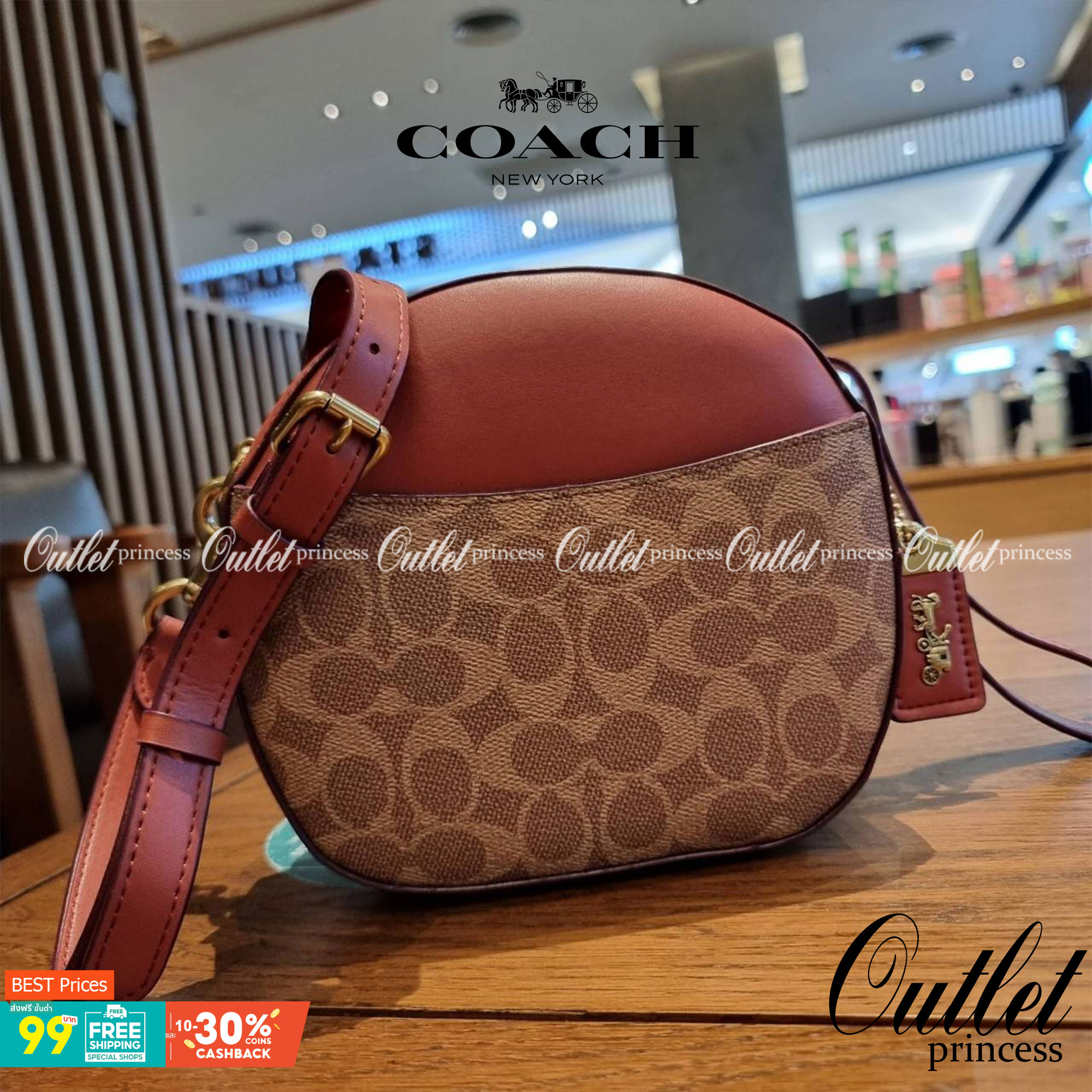 COACH 38680 CANTEEN CROSSBODY IN SIGNATURE CANVAS กระเป๋า crossbody รุ่นหายาก ทรงกลมสวยเด่น มีดีเทลเพิ่มความหรู ด้วยสีของอะไหล่ วัสดุหนังแคนวาสสลับหนังแท้ มีช่องย่อย เปิด-ปิดช่องหลักด้วยซิป ภายในโล่งกว้าง มีช่องซิปแยกให้อีก สายสะพายครอสปรับใช้ได้ตามตัว ใบ
