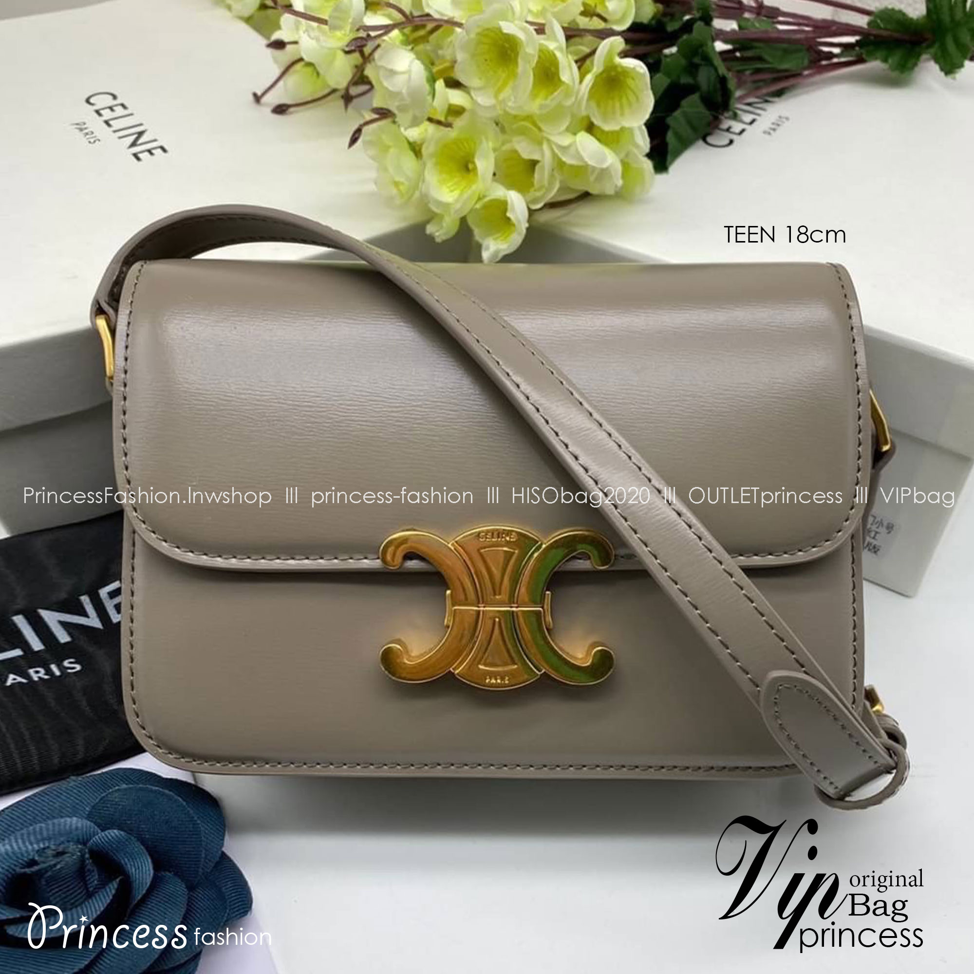 TEEN 18cm : CELINE TEEN TRIOMPHE BAG IN SHINY CALFSKIN / Celine Triomphe Bag / Celine Bag พร้อมส่ง 7 สี เกรดออริ 1:1 กระเป๋าแบรนด์หรูที่ควรมีแห่งปี รูปทรงสี่เหลี่ยมรุ่นฮอตฮิตของเหล่าดาราและเซเลบทั้งหลาย ดีไซต์เรียบหรู