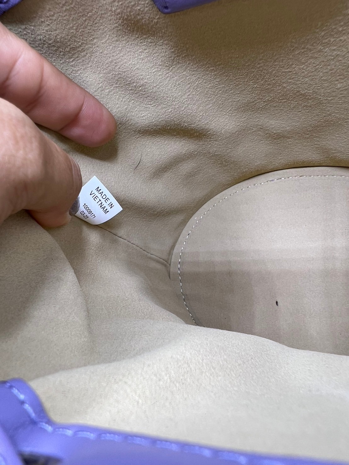 6 สี Tory Burch Puffy Mini / Tory burch T Monogram Puffy Patent Mini Bucket Bag / Tory Bucket Bag กระเป๋าบัคเกต size เล็ก โดดเด่นด้วยโลโก้ตัวนูนปั๊มด้านหน้า