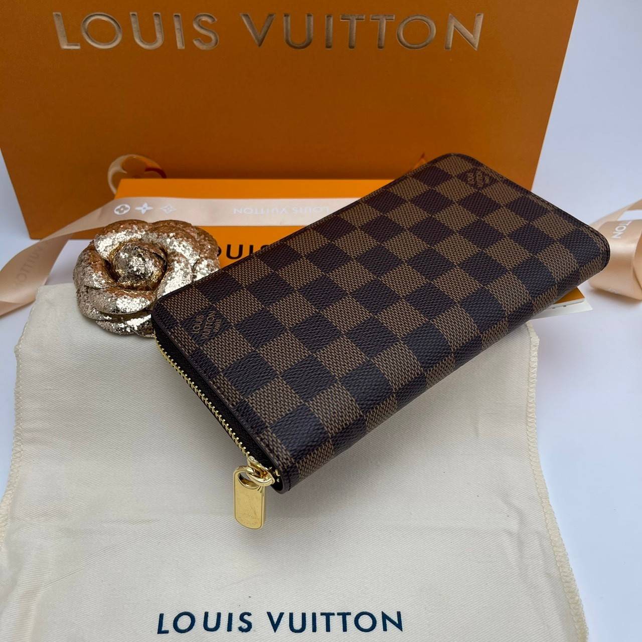 พรีเมี่ยมกิ๊ฟแท้ 100% 】พร้อมส่งที่ไทยที่นี่ที่เดียว Louis Vuitton wallet 19cm Gift Box Set