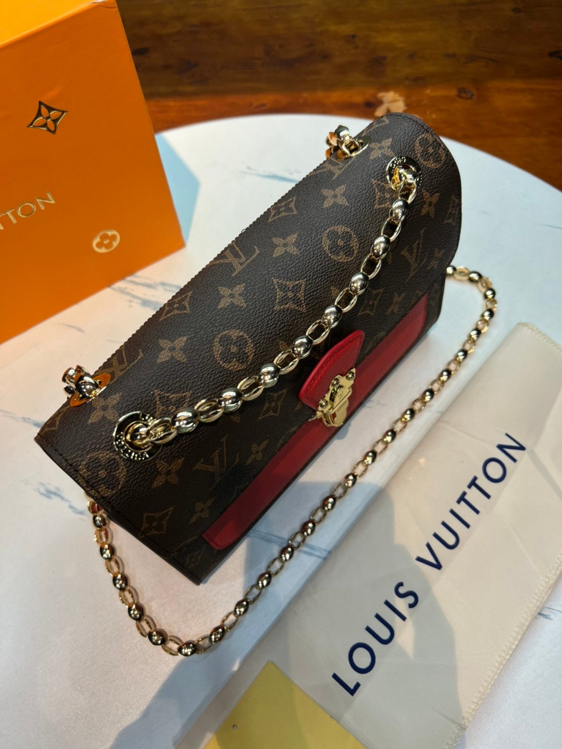 หนังแท้ LOUIS VUITTON VICTOIRE BAG พร้อมส่งที่ไทย