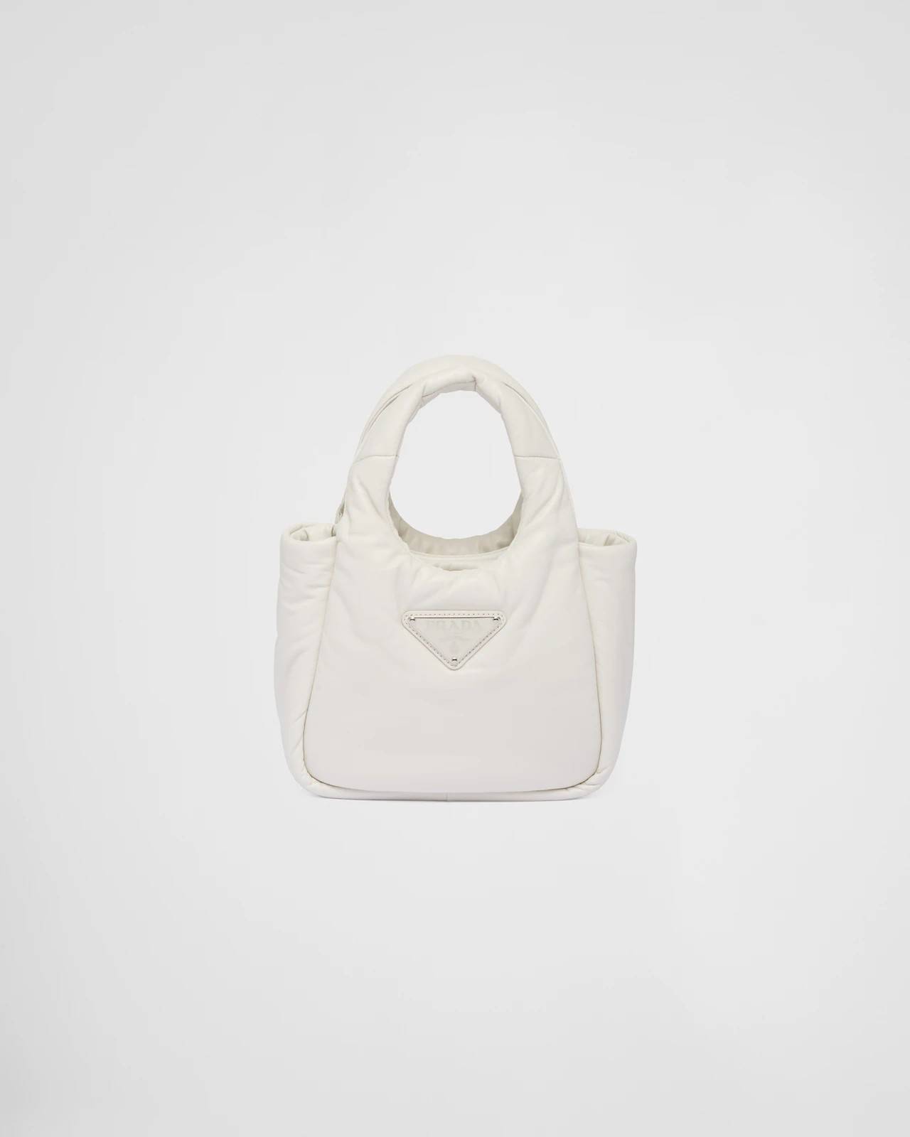 PRADA Small padded Soft nappa-leather bag พร้อมส่ง 4 สี น้องใหม่ล่าสุด กับคอลเลคชั่นที่ทำออกมาตอบโจทย์ได้ทุกไลฟ์สไตล์