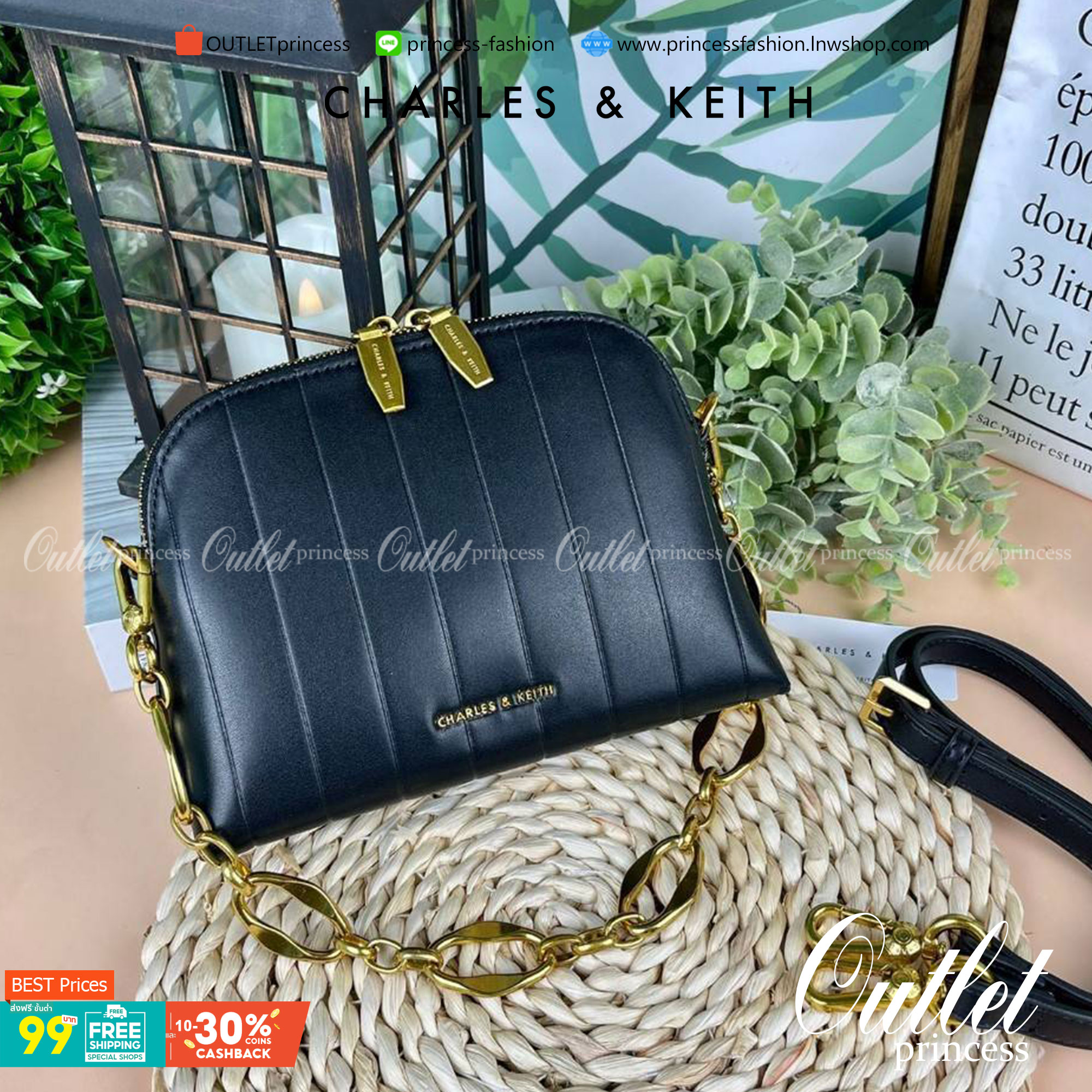 CHARLES & KEITH CHAIN HANDLE PANELLED CROSSBODY BAG กระเป๋าถือ/สะพายข้างทรงสวย วัสดุหนังเรียบแต่งดีไซน์ให้แปลกใหม่โดดเด่น โดยการปั๊มตัวกระเป๋า มีสายโซ่เพิ่มความสง่างามสามารถถือคล้องแขนหรือสะพายไหล่เก๋ๆได้ และยังมีสายสะพายยาวแบบหนังถอดและปรับสายได้อีก 1 เส