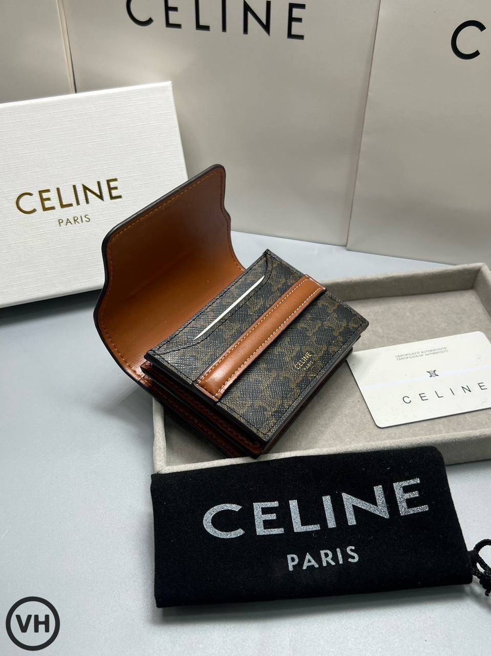 ORI หนังแท้ | CELINE BUSINESS CARD HOLDER TRIOMPHE IN Triomphe / CELINE Wallet กระเป๋าสตางค์ใส่การ์ด ใส่เหรียญ กระเป๋าสตางค์ใบสั้น กระเป๋าสตางค์ซีลีน