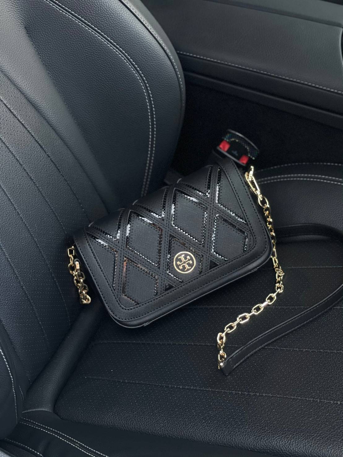 ของแท้ 💯% 】Tory Burch Shoulder Bag Robinson Patchwork Mini Chain กระเป๋าสะพายทรงครอสบอดี้ ที่ดูเรียบง่ายแต่ยังคงเสน่ห์ความเป็นTory ด้วยโลโก้ที่เป็นซิกเนเจอร์